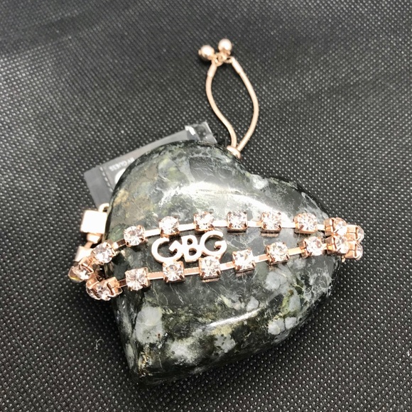 3/$35🥳 NWT GBGUESS Cubic Zirc 2-strand bracelet